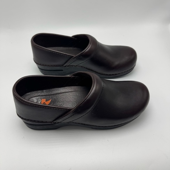 Dansko XP Women’s Brown Size 39 US 8.5/9 Leather Clog Slip On Healthcare Nurse - Picture 2 of 7